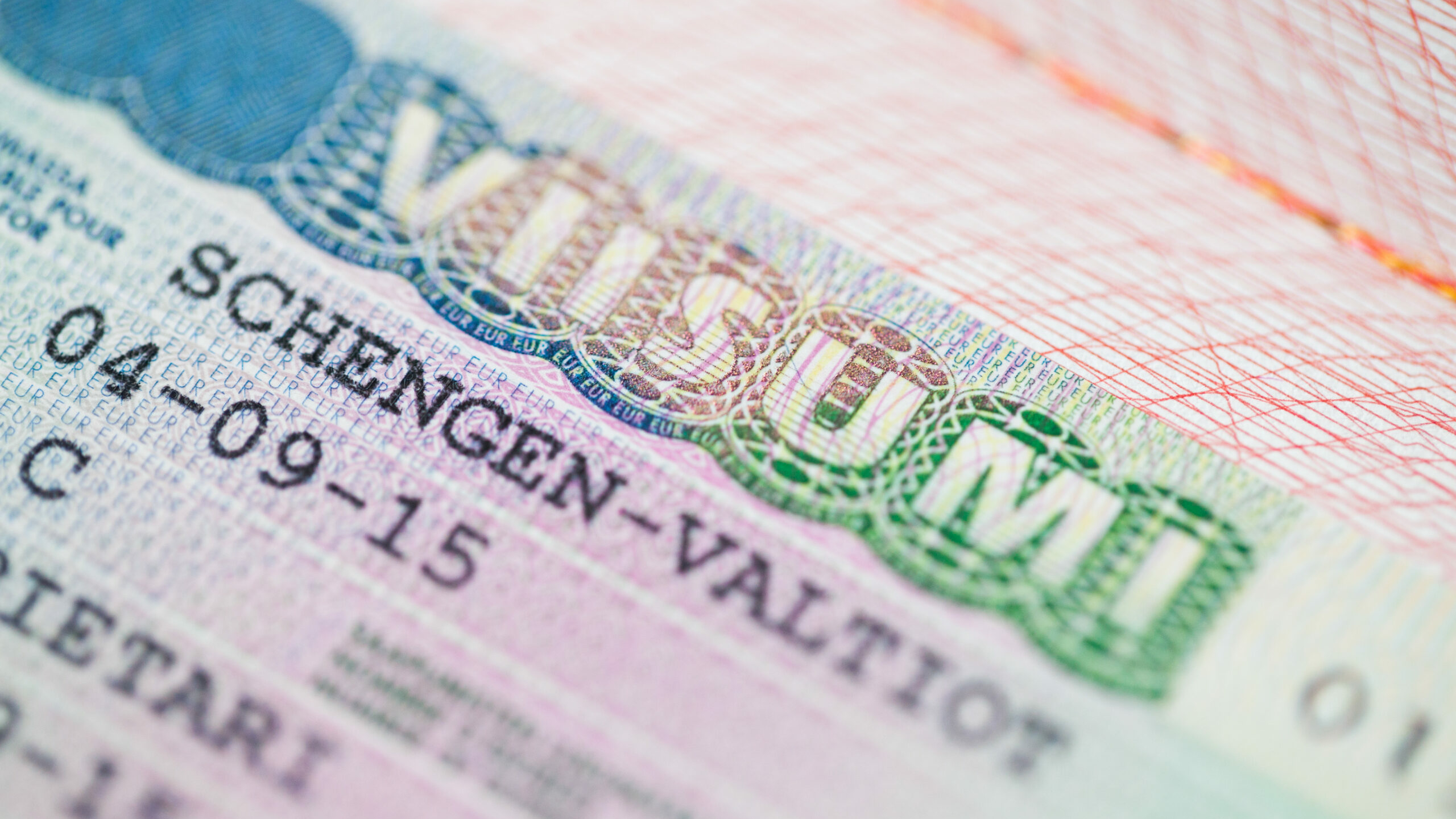 Чехия запретит въезд в страну россиянам с туристическими шенгенскими визами