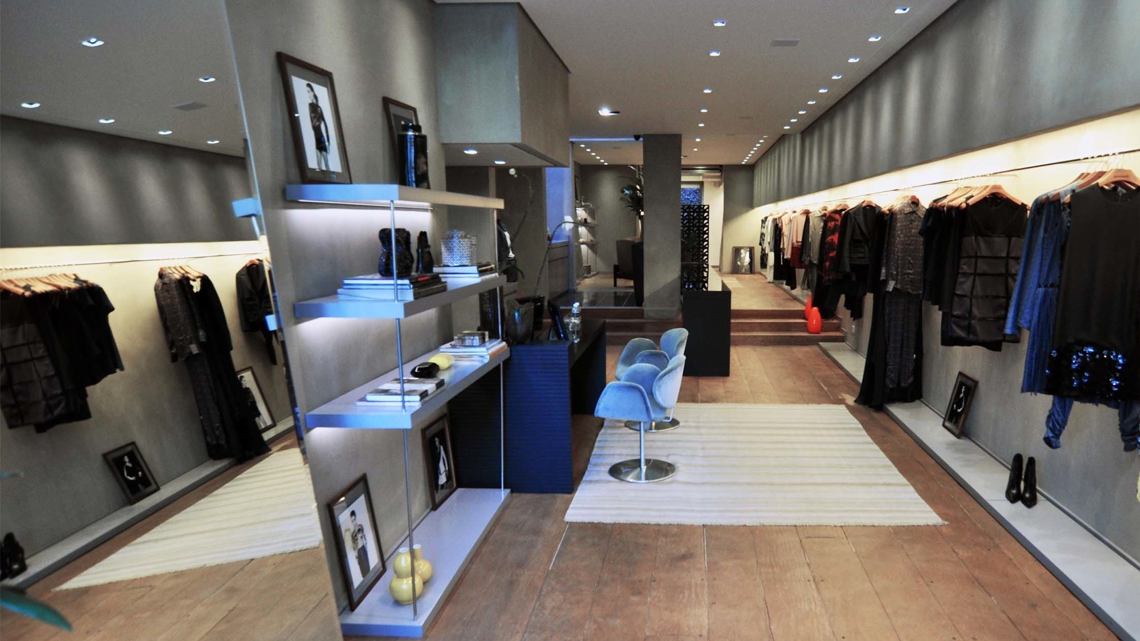 H&M начал поставлять новые коллекции одежды в российские магазины