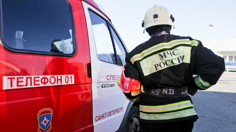В Ростовской под завалами сгоревшего дома обнаружили тела двух детей