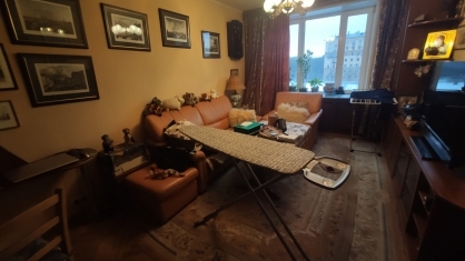 В московской квартире сын обнаружил тела родителей с ножевыми ранениями
